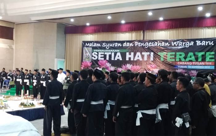 Ribuan Warga Baru PSHT Tuban Dikukuhkan Ribuan Warga Baru PSHT Tuban Dikukuhkan