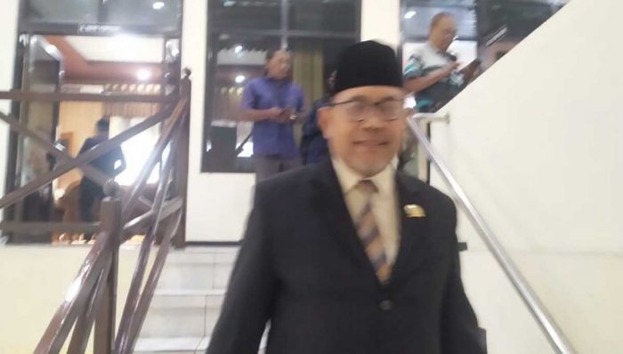 PAW DPRD Trenggalek, Komarudin Gantikan Nur Effendi