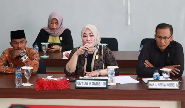 Komisi IV DPRD Tuban Sayangkan Rehab Gedung SD yang Belum Kelar, Minta Rekanan Disanksi Komisi IV DPRD Tuban Sayangkan Rehab Gedung SD yang Belum Kelar, Minta Rekanan Disanksi