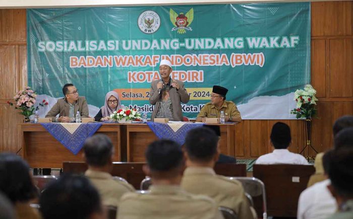 Perwakilan BWI Kota Kediri Tingkatkan Pemahaman Wakaf untuk Camat dan Lurah Perwakilan BWI Kota Kediri Tingkatkan Pemahaman Wakaf untuk Camat dan Lurah