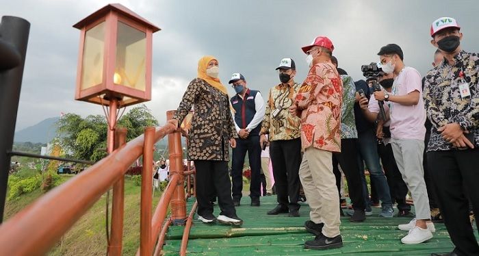 Kukuhkan Forum BUM Desa Jatim, Khofifah: BUM Desa Ujung Tombak Pemberdayaan Serta Ketahanan Desa