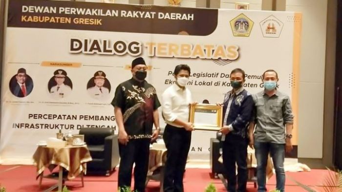 Wagub Jatim Apresiasi Dialog Terbatas Digelar KWG-DPRD Gresik Soal Percepatan Infrastruktur