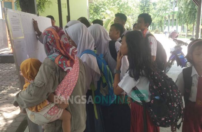 Juara OSN Tidak Secara Otomatis Menjadi Siswa SMPN 1 Trenggalek Juara OSN Tidak Secara Otomatis Menjadi Siswa SMPN 1 Trenggalek