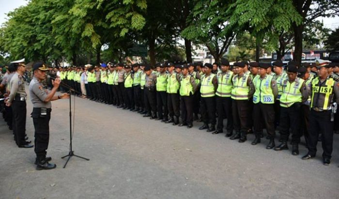 300 Personel Gabungan di Sidoarjo Amankan Pengesahan Warga Baru PSHT 300 Personel Gabungan di Sidoarjo Amankan Pengesahan Warga Baru PSHT