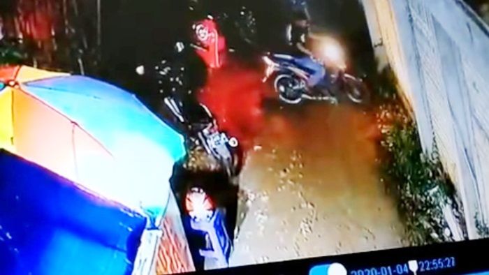 Polsek Kerek Tuban Ungkap Curanmor di Desa Gaji, Aksi Pelaku Terekam CCTV Polsek Kerek Tuban Ungkap Curanmor di Desa Gaji, Aksi Pelaku Terekam CCTV