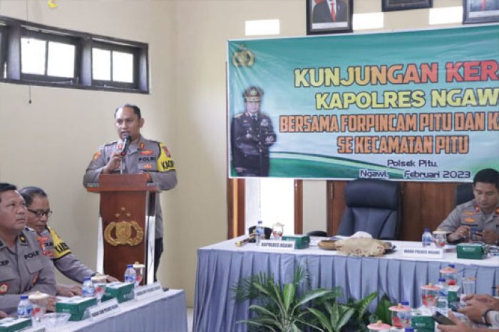 Jalin Silaturahmi,  Kapolres Ngawi Temui Kades se-Kecamatan Pitu