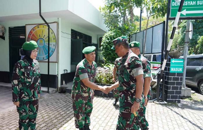 Danrem 084/BJ Kunjungi Denkesyah 05.04.04 Surabaya Danrem 084/BJ Kunjungi Denkesyah 05.04.04 Surabaya