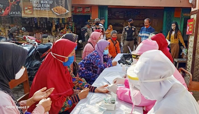 Disiplinkan Warga, Petugas Gabungan di Trenggalek Gelar Patroli Humanis Disiplinkan Warga, Petugas Gabungan di Trenggalek Gelar Patroli Humanis