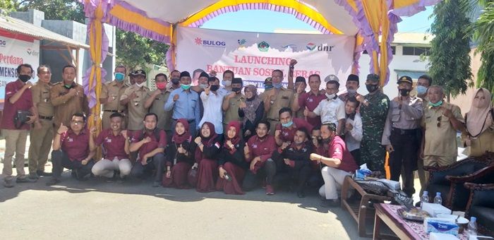 Bantuan Sosial Beras 15 Kg dari Kemensos RI Mulai Disalurkan di Pamekasan Bantuan Sosial Beras 15 Kg dari Kemensos RI Mulai Disalurkan di Pamekasan