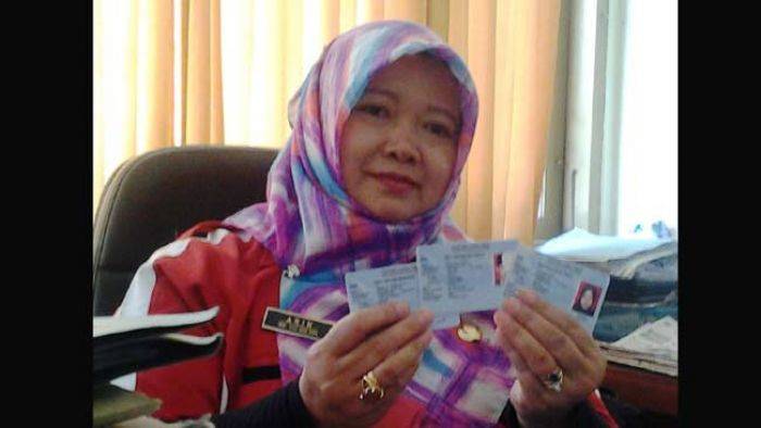 Ribuan e-KTP di Pacitan Rusak Gara-gara Distaples dan Dilaminating Ribuan e-KTP di Pacitan Rusak Gara-gara Distaples dan Dilaminating