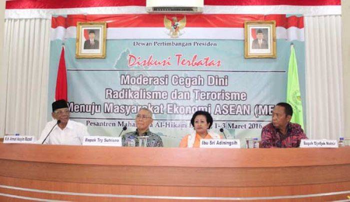 Atasi Radikalisme, Prof Mas Atasi Radikalisme, Prof Mas
