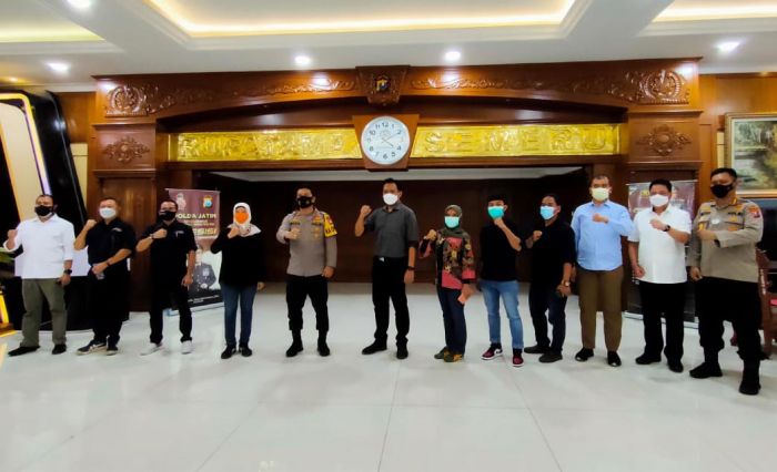 Kapolda Jatim Pastikan Hadiri Pelantikan Pengurus AMSI Jatim Periode 2020-2023 Kapolda Jatim Pastikan Hadiri Pelantikan Pengurus AMSI Jatim Periode 2020-2023