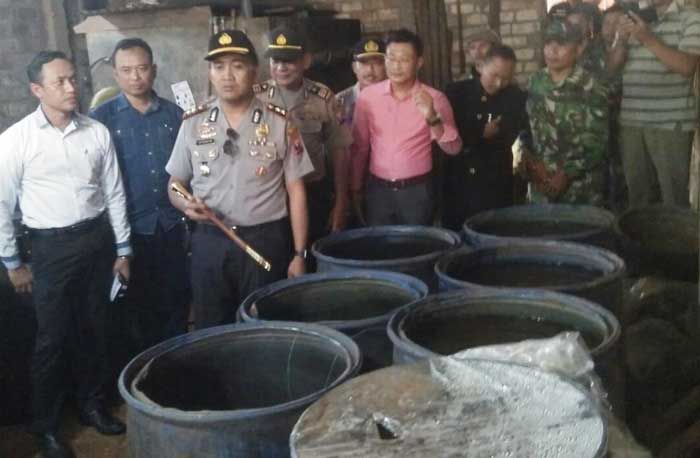 Kesekian Kalinya, Rumah Produksi Arak di Semanding Digerebek Kesekian Kalinya, Rumah Produksi Arak di Semanding Digerebek