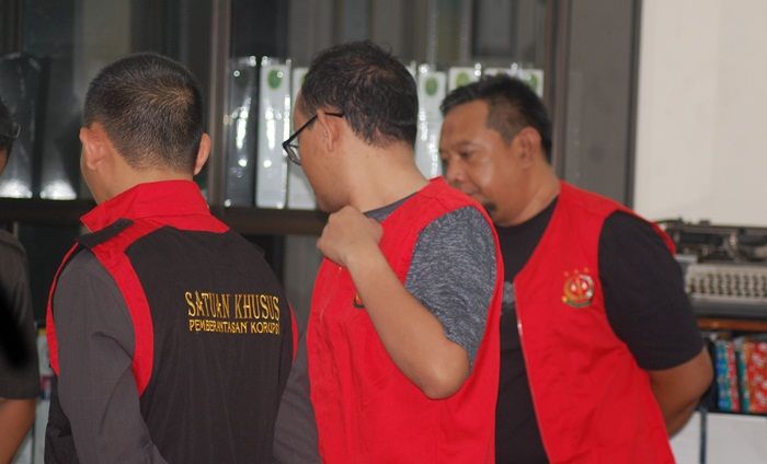 Kajari Trenggalek Pimpin Langsung Penggeledahan Kantor Pengadilan Negeri Kajari Trenggalek Pimpin Langsung Penggeledahan Kantor Pengadilan Negeri