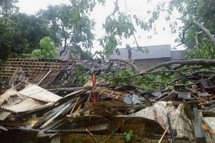 Puluhan Rumah di Pacitan Rusak Diterjang Puting Beliung