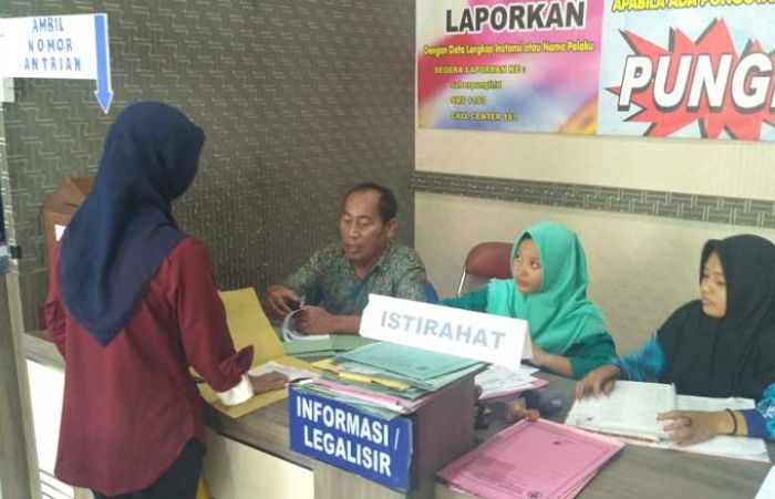 Ratusan Orang di Bojonegoro Ramai-ramai Bikin SKCK, Legalisir KK dan Surat Bebas Tahanan