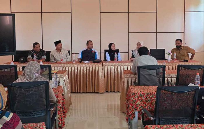 Guru dan Staf SMKN 2 Bangkalan Dapat Edukasi tentang Cara Menghadapi Guru dan Staf SMKN 2 Bangkalan Dapat Edukasi tentang Cara Menghadapi