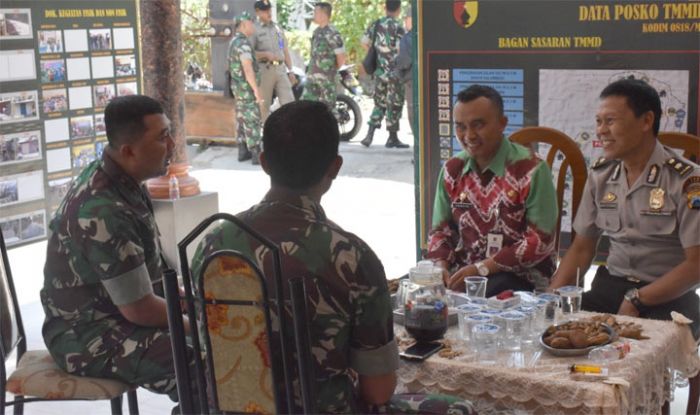 Dansatgas TMMD Membangun Kokohnya Kebersamaan TNI, Polri, dan Forkopimda Dansatgas TMMD Membangun Kokohnya Kebersamaan TNI, Polri, dan Forkopimda