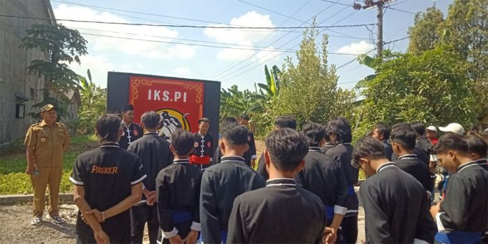 Tugu Dibongkar Sendiri, Kapolres Gresik Apresiasi Perguruan Silat Kera Sakti Tugu Dibongkar Sendiri, Kapolres Gresik Apresiasi Perguruan Silat Kera Sakti