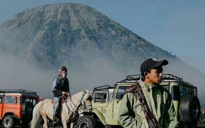Pengunjung di Bawah Umur 10 dan 60 Tahun ke Atas Dilarang Masuk ke Bromo