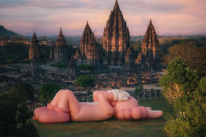Patung Raksasa KAWS Hadir di Candi Prambanan hingga Akhir Agustus 2023, Segini Harga Tiketnya Patung Raksasa KAWS Hadir di Candi Prambanan hingga Akhir Agustus 2023, Segini Harga Tiketnya