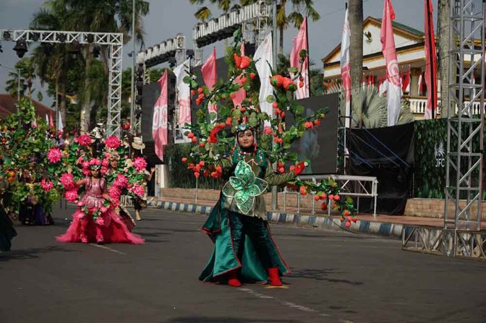 World Kids dan Pets Carnival JFC 2025 Tampil Memukau, Gus Fawait: Kaya Ide Kreativitas Anak Muda World Kids dan Pets Carnival JFC 2025 Tampil Memukau, Gus Fawait: Kaya Ide Kreativitas Anak Muda