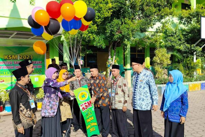 Kompetisi Sains Madrasah Tingkat MTs se-Kabupaten Tuban Resmi Dibuka Kompetisi Sains Madrasah Tingkat MTs se-Kabupaten Tuban Resmi Dibuka