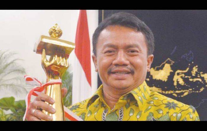 Wawancara Eksklusif Bupati Jombang: Kalau Diperintah Jadi Calon Gubernur, Istikharah Dulu Wawancara Eksklusif Bupati Jombang: Kalau Diperintah Jadi Calon Gubernur, Istikharah Dulu