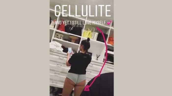 Demi Lovato Pamerkan Selulit di Celah Paha Demi Lovato Pamerkan Selulit di Celah Paha