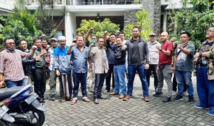 Anggap Pemkot Batu Lamban, FRWKB Galang Donasi Cegah Covid-19 Anggap Pemkot Batu Lamban, FRWKB Galang Donasi Cegah Covid-19
