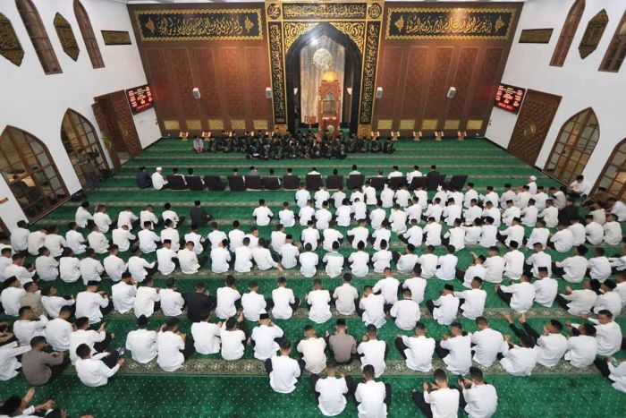 HUT ke-77 Bhayangkara, Polda Jatim Gelar Sholawat dan Doa Bersama HUT ke-77 Bhayangkara, Polda Jatim Gelar Sholawat dan Doa Bersama