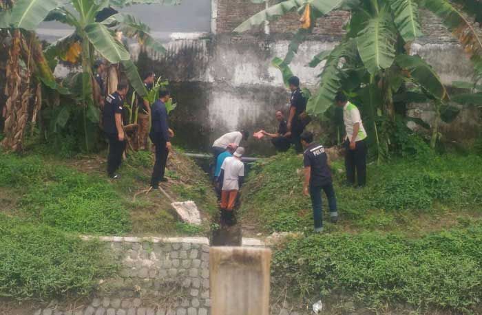 Merugi Hingga Rp 600 Juta, Saluran IPAL PT Sekar Group Akhirnya Dibuka Kembali Merugi Hingga Rp 600 Juta, Saluran IPAL PT Sekar Group Akhirnya Dibuka Kembali