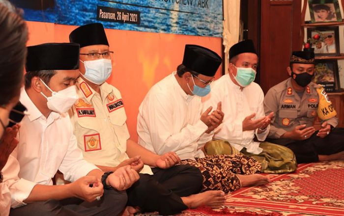 Empati KRI Nanggala 402, Pemkot Pasuruan Gelar Salat Gaib dan Takziah ke Rumah Duka Lettu Imam