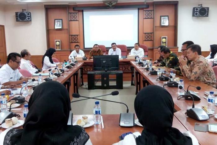 Sudah Dapat Lahan, D3 Fakultas Vokasi Unair segera Bangun Kampus di Gresik Sudah Dapat Lahan, D3 Fakultas Vokasi Unair segera Bangun Kampus di Gresik