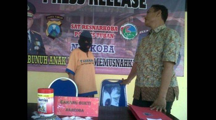 Nyambi Jual Pil Koplo, Ibu-Ibu Penjual Kopi di Tuban Dicokok Polisi Nyambi Jual Pil Koplo, Ibu-Ibu Penjual Kopi di Tuban Dicokok Polisi