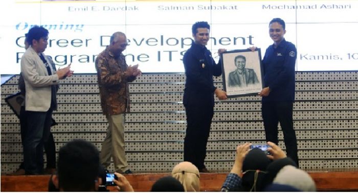 ITS Luncurkan Career Development, Wagub Jatim Beri Apresiasi ITS Luncurkan Career Development, Wagub Jatim Beri Apresiasi