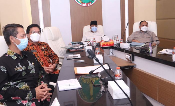 Siap Sertifikasi Seluruh Aset Pemda, Wali Kota Pasuruan Ikuti Rakor Bersama KPK dan Kanwil BPN Siap Sertifikasi Seluruh Aset Pemda, Wali Kota Pasuruan Ikuti Rakor Bersama KPK dan Kanwil BPN