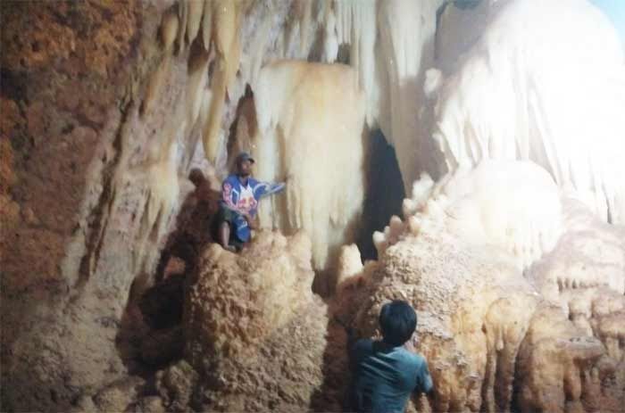 Penambang Kumbung di Semanding Temukan Gua Cantik Penambang Kumbung di Semanding Temukan Gua Cantik