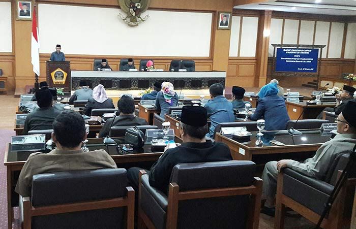 DPRD Gresik Gandeng Unej Dalami Raperda Inisiatif DPRD Gresik Gandeng Unej Dalami Raperda Inisiatif