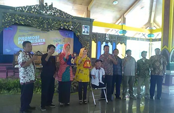 Ajak Warga Promosikan Pariwisata Via Medsos, Kemenkominfo Gelar Workshop Genposting Ajak Warga Promosikan Pariwisata Via Medsos, Kemenkominfo Gelar Workshop Genposting