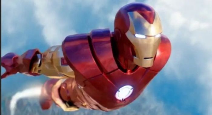 Iron Man Terbang Gegerkan Penduduk Kota di India