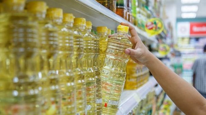 Kebijakan Biodiesel Menjadi Penyebab Naik dan Langkanya Minyak Goreng di Indonesia Kebijakan Biodiesel Menjadi Penyebab Naik dan Langkanya Minyak Goreng di Indonesia
