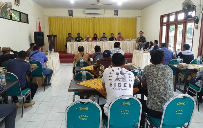 Difasilitasi Camat, Tiga Perwakilan Desa di Tuban Dapat Sosialiasi dari PT ILB dan IMB Difasilitasi Camat, Tiga Perwakilan Desa di Tuban Dapat Sosialiasi dari PT ILB dan IMB