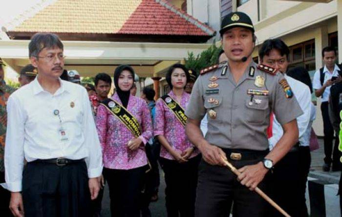 Layanan SIM dan SKCK Online Polres Banyuwangi Dipuji Staf Kemen-PAN-RB Layanan SIM dan SKCK Online Polres Banyuwangi Dipuji Staf Kemen-PAN-RB