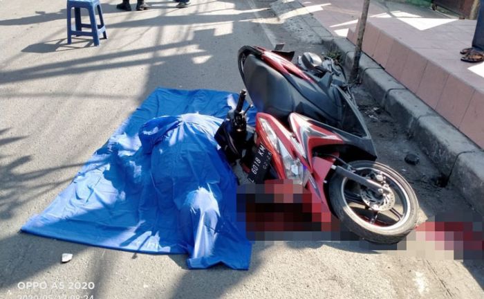 Kecelakaan di Raya Ngelom Sidoarjo, Pengendara Motor Terlindas Truk Muat Gandum