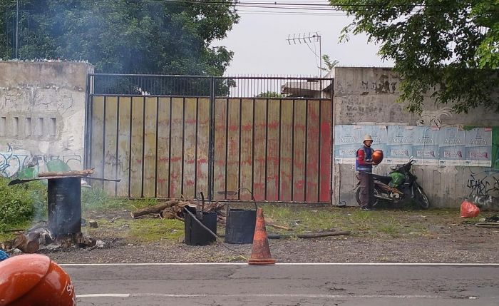 DPU Bina Marga Kabupaten Pasuruan Mulai Perbaiki Ruas Jalan Pandaan-Bangil DPU Bina Marga Kabupaten Pasuruan Mulai Perbaiki Ruas Jalan Pandaan-Bangil