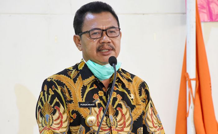 Kukuhkan 90 Anggota​, Bupati Pungkasiadi Minta FKDM Cegah Ancaman Konflik