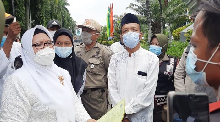 Peringati Hari Perempuan Internasional, PMII Gresik Demo di Pemkab dan DPRD Peringati Hari Perempuan Internasional, PMII Gresik Demo di Pemkab dan DPRD