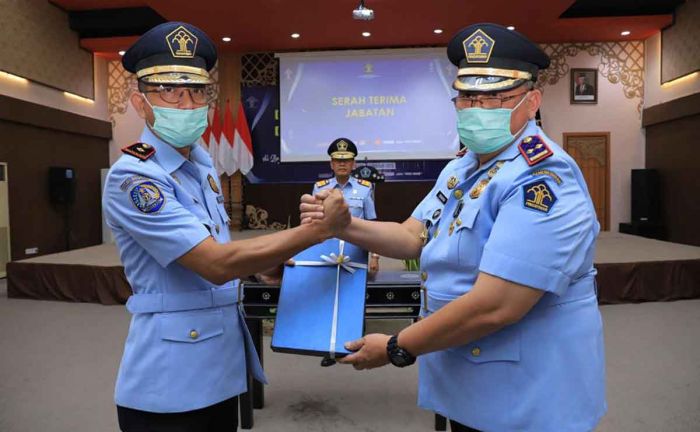 Denny Irawan Nahkodai Kantor Imigrasi Kediri Denny Irawan Nahkodai Kantor Imigrasi Kediri