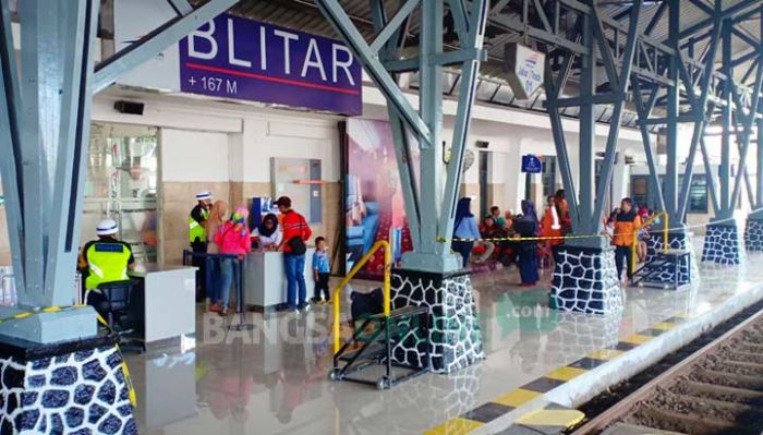 Kurang 2 Bulan, Tiket Kereta Api Angkutan Lebaran Mulai Diserbu Calon Penumpang Kurang 2 Bulan, Tiket Kereta Api Angkutan Lebaran Mulai Diserbu Calon Penumpang